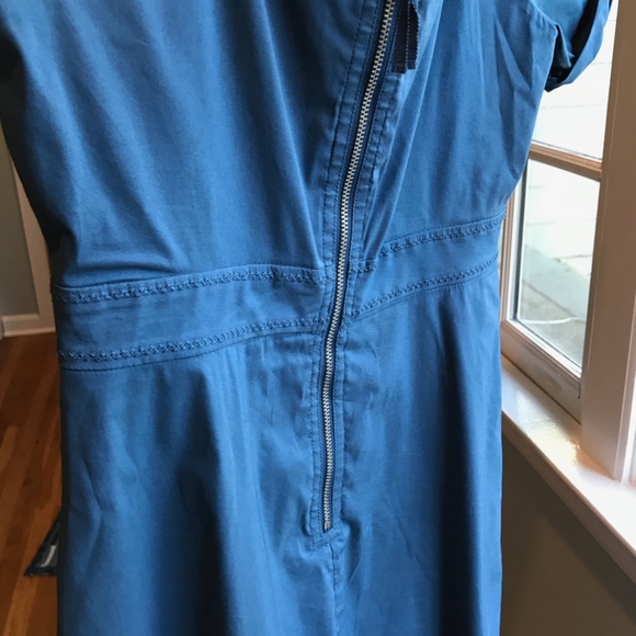 Dress - Picture 5 of 8